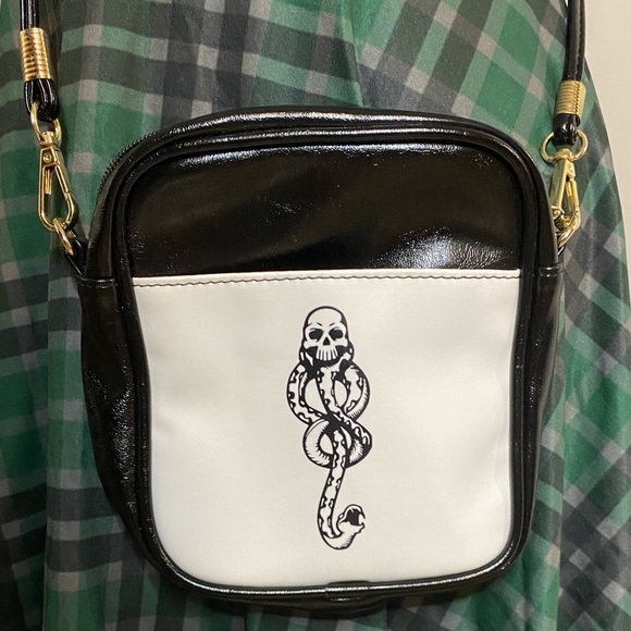BRAND NEW Death Eater Harry Potter Crossbody Purse with defect 2 - Picture 1 of 2